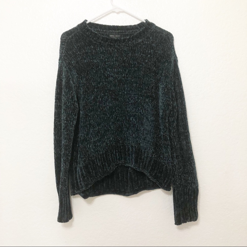 Romeo + Juliet Sweater - Picture 2 of 7